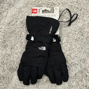 North Face Montana ski gloves never worn